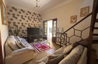 Imperdível oportunidade: Casa à venda em Indaiatuba-SP, Jardim Regina - 3 quartos, 2 suítes, 2 salas, 3 banheiros, 4 vagas, 216m².