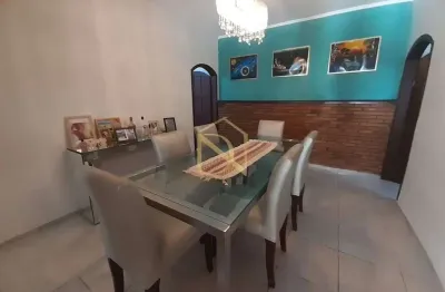 Casa sobrado - 4 dormitórios - 250m²  jardim das indústrias