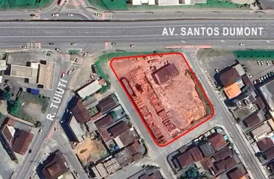 Terreno à venda na Avenida Santos Dumont, 5454, Zona Industrial, Joinville