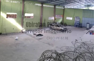 Galpão comercial disponível para locação no bairro de petrópolis