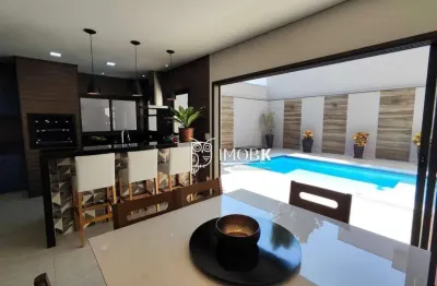 Linda casa em condominio com piscina aquecida e suíte térrea — conforto e sofisticação em cada detalhe