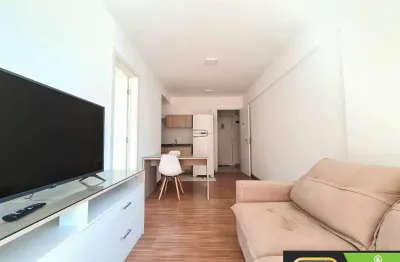 Apartamento com 1 dormitório, mobiliado, andar alto. ed central station