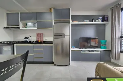 Apartamento com 1 dormitório, bem mobiliado! condomínio cwbe