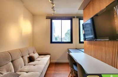 Apartamento 1 quarto com ar condicionado, muito bem mobiliado e com internet