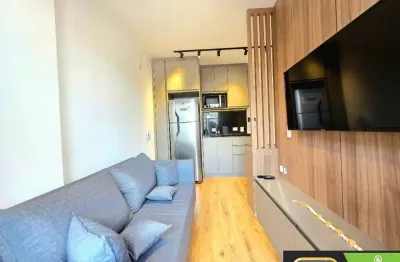 Apartamento 2 dormitórios, bem mobiliado, com ar condiconado! condomínio cena living