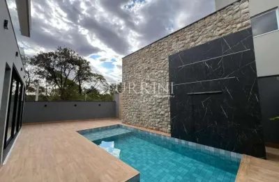 Casa a venda no condomínio residencial Villaggio III em Bauru -SP.