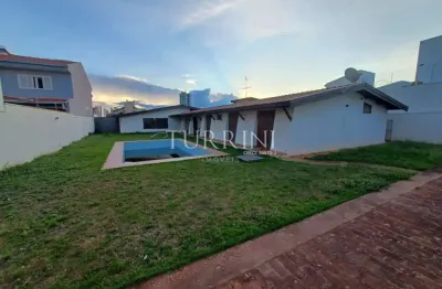 Casa Térrea Comercial no Jardim América, 2 quadras da Getúlio Vargas em Bauru -SP.