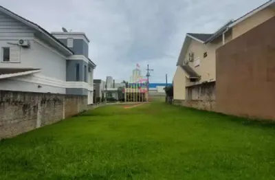 Terreno em condomínio fechado à venda na Chile, 227, Região do Lago, Cascavel