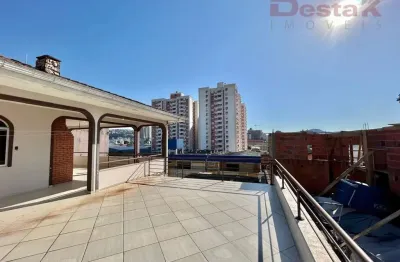 Casa com 3 quartos à venda no Barreiros, São José 