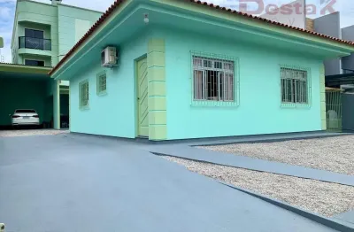 Casa com 3 quartos à venda na Serraria, São José 