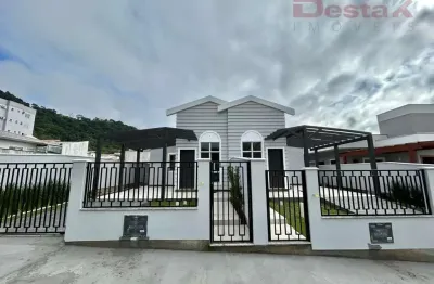 Casa com 3 quartos à venda em Fundos, Biguaçu 