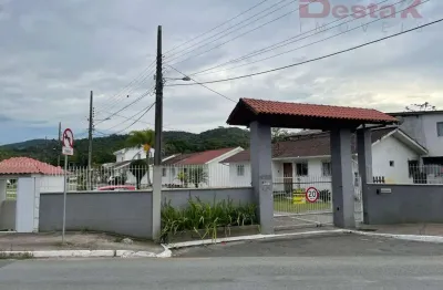 Casa com 2 quartos para alugar no Areias, São José 