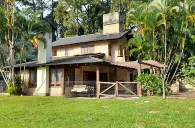 Terreno amplo com viabilidade de construção predial.