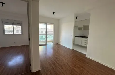 Apartamento com móveis planejados embutidos para locação no  condomínio vision bethaville barueri