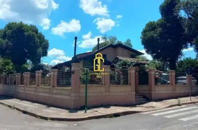 Casa com 3 quartos à venda na Rua Europa, Centro, Canela