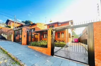 Casa com 3 quartos à venda na Ana Rech, Caxias do Sul 