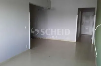 Apto à venda na vila. sta.catarina com 2 dorms  sala 2 ambientese 1 vaga