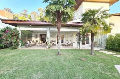 Casa a venda no   alto da boa  vista casa , 861m² ,4 quartos sendo 4 suítes ,10 vagas .