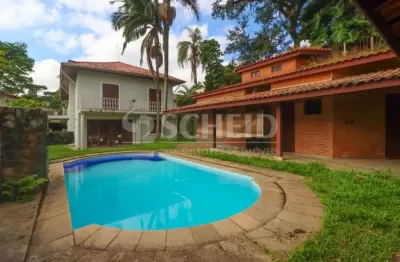 Excelente sobrado com  5 suítes e 750m2 em local nobre da zona sul