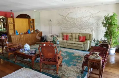 Sobrado 421m²  3 dormitórios e 3 vagas à venda na chácara monte alegre