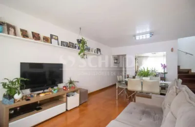 Sobrado reformado com edicula - 3 dorms - 1 suíte e 2 vagas - quintal e churrasqueira
