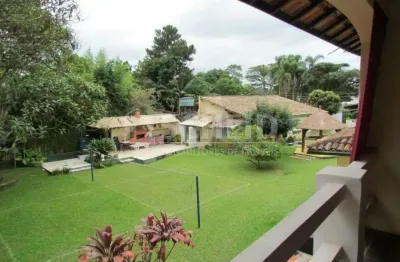 2 casas em condomínio no jd.das palmeiras, 5 salas, 5 dormitórios, semi-mobiliado  .
