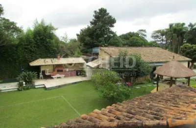 2 casas em condomínio no jd.das palmeiras, 5 salas, 5 dormitórios, semi-mobiliado  .