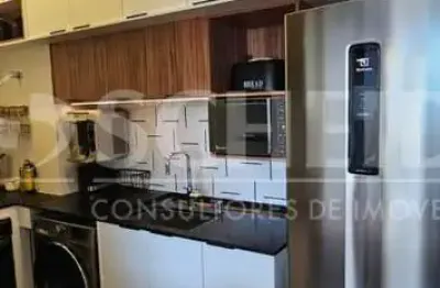 Apartamento com armários embutido  proximo ao metro