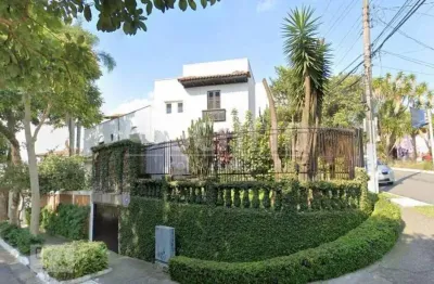 Casa a venda no jardim consórcio, com 1 suíte e 2 vagas.