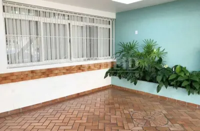Sobrado a venda com 3 dormitórios, 1 suíte e 2 vagas. em interlagos.
