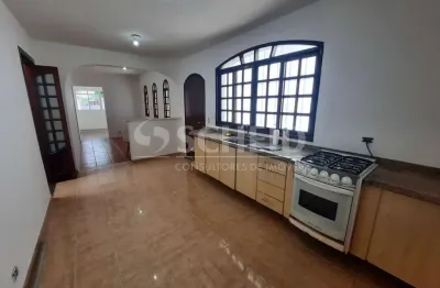 Casa com 88m², 2 quartos e 2 vagas no socorro, em rua segura.