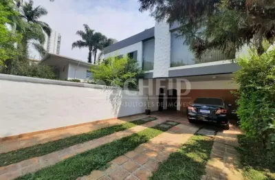 Casa no jardim marajoara, na melhor localização do bairro, com 3 quartos e 1 suíte.