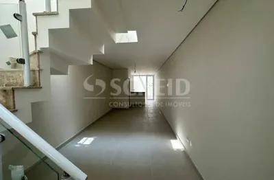Sobrado em campo grande, novo, 3 dormitórios sendo 3 suites, sala, cozinha, 2 banheiros e 2 vagas.