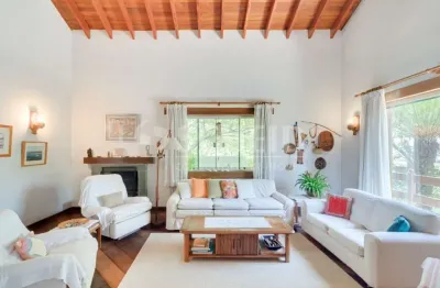 Casa á venda com 4 quartos, 392m² no jardim cordeiro