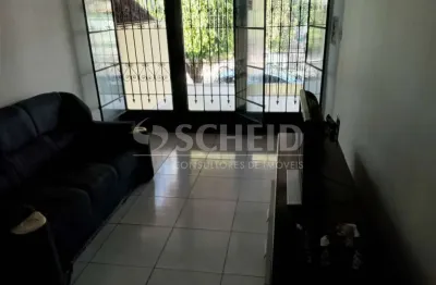 Casa com 125m2 com 2 quartos e 1 vaga na região do centro.