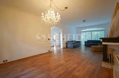 Casa brooklin . -com 4 quartos - suíte - 3 vagas - rua tranquila com segurança