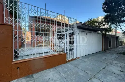 Casa 200m² em santo amaro, com 2 dormitórios e quintal amplo.