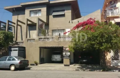 Casa comercial com 6 salas para alugar na Rua Jacatirão, --, Chácara Monte Alegre, São Paulo