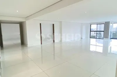 Apartamento a venda no jardim marajoara , com 370m² . 04 quartos sendo 4 suítes .5 vagas .