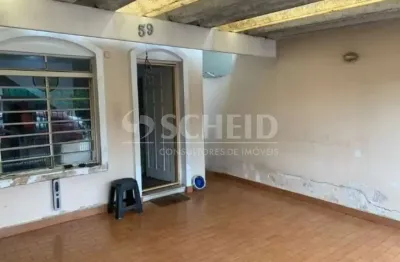 Sobrado á venda na região de Interlagos, sendo 2 dormitórios e 2 vagas de garagem