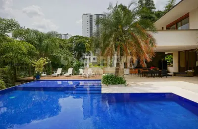 Casa no coração do alto da boa vista em rua fechada