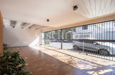 Casa comercial com 6 salas à venda na Rua Ipurinas, --, Brooklin, São Paulo