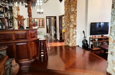 Casa à venda de 245,00m² útil, com 5 quartos, no jardim prudência.