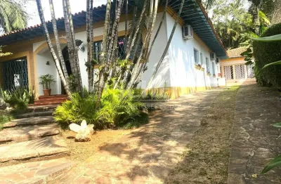 Casa térrea à venda no jardim petrópolis - alto da boa vista um refúgio de tradição e tranquilidade