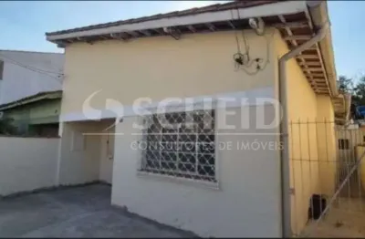 Casa à venda santo amaro, sendo 5min a pé do metrô. 02 dormitórios, amplo quintal