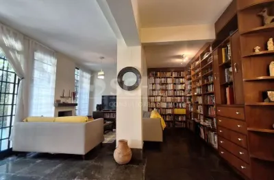 Casa à venda com 198m² na chácara santo antônio com 4 quartos, 1 suíte e 2 vagas