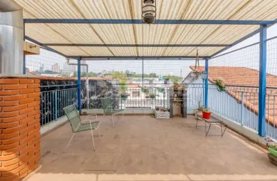 Sobrado á venda no alto da boa vista com 150m², 3 quartos sendo 2 suítes, 2 vagas.