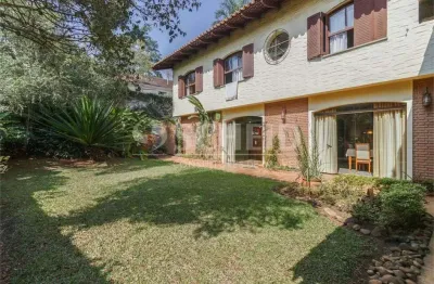 Casa de 252m² à venda no alto da boa vista, com jardim e 3 quartos
