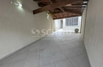 Excelente sobrado, ótima localização, reformado pronto para morar.
