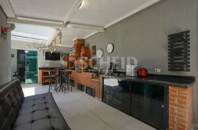 Sobrado a venda de 267,28m² útil, com 3 quartos e 4 vagas, no jardim prudência.